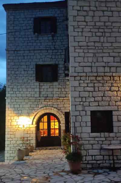 Ξενώνας Πετράδι